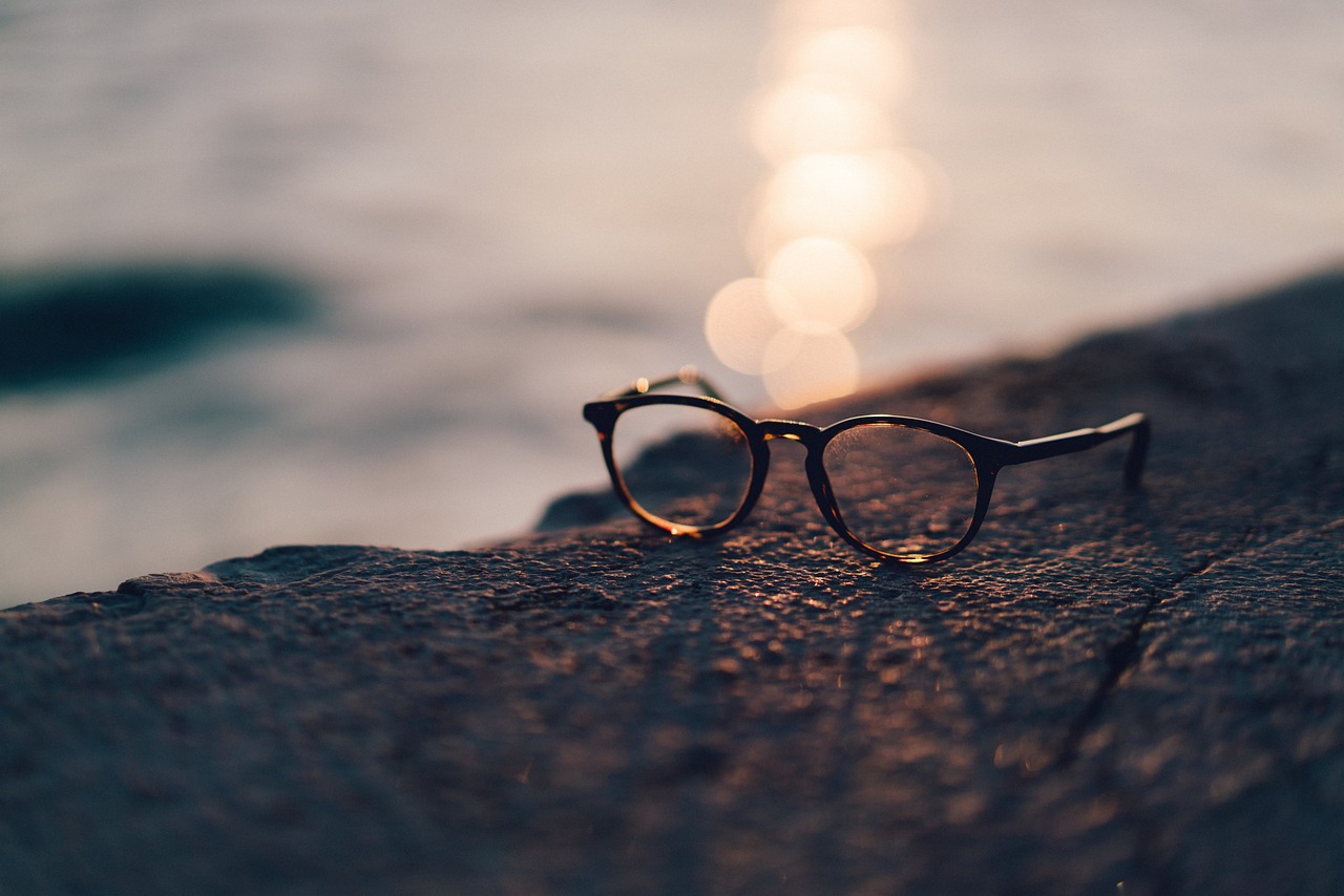 eyeglasses, frame, lens, grade, floor, grade, grade, grade, grade, grade